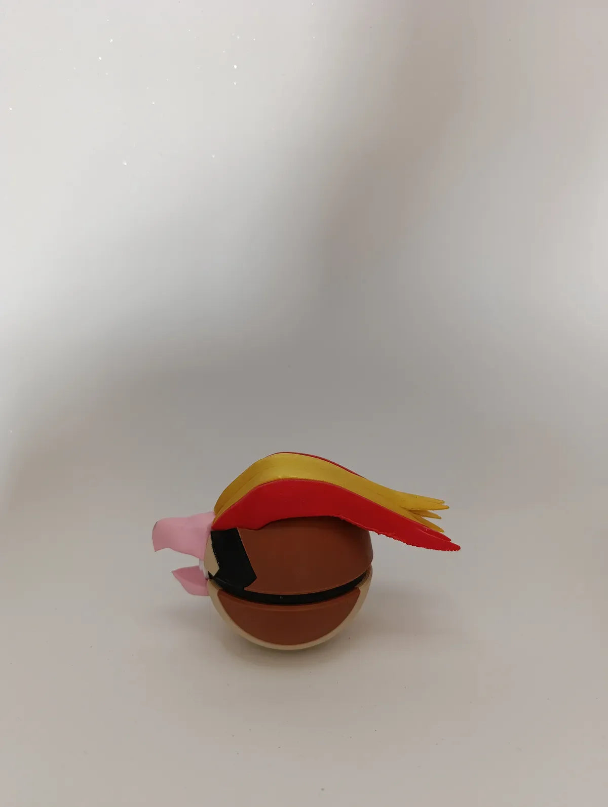 Poké Ball Pidgeot Réplica Premium Coleccionable