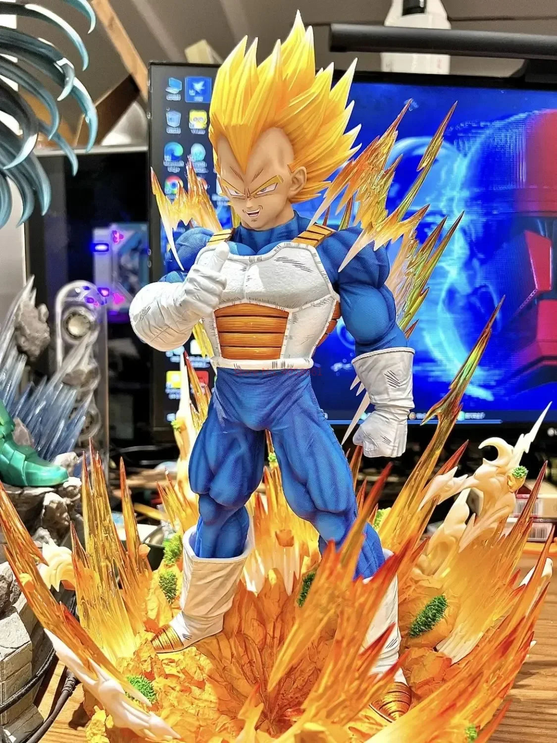 Figura Dragon Ball Vegeta Super Saiyan 36cm